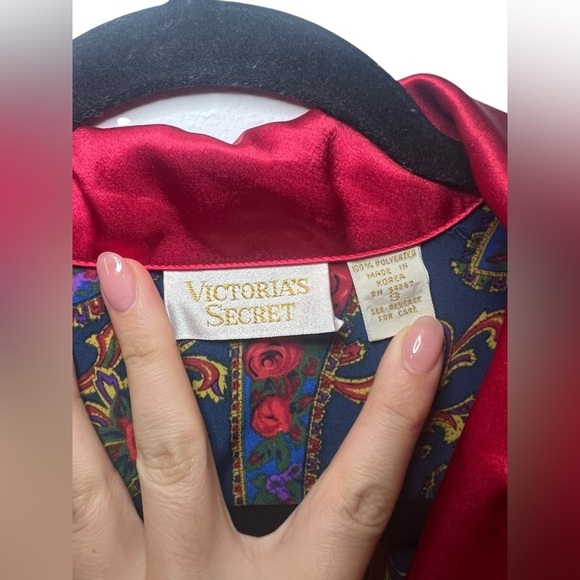 Vintage Victoria's Secret Gold Tag Rose & Paisley Robe Night Shirt - Picture 4 of 5